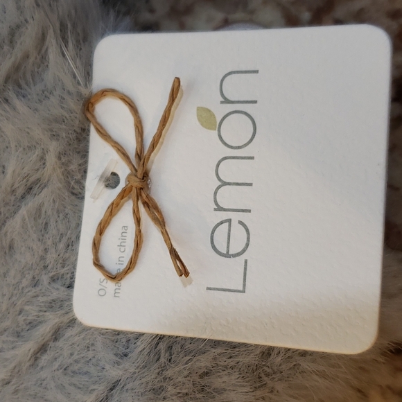 Lemon Mittens - Picture 5 of 5